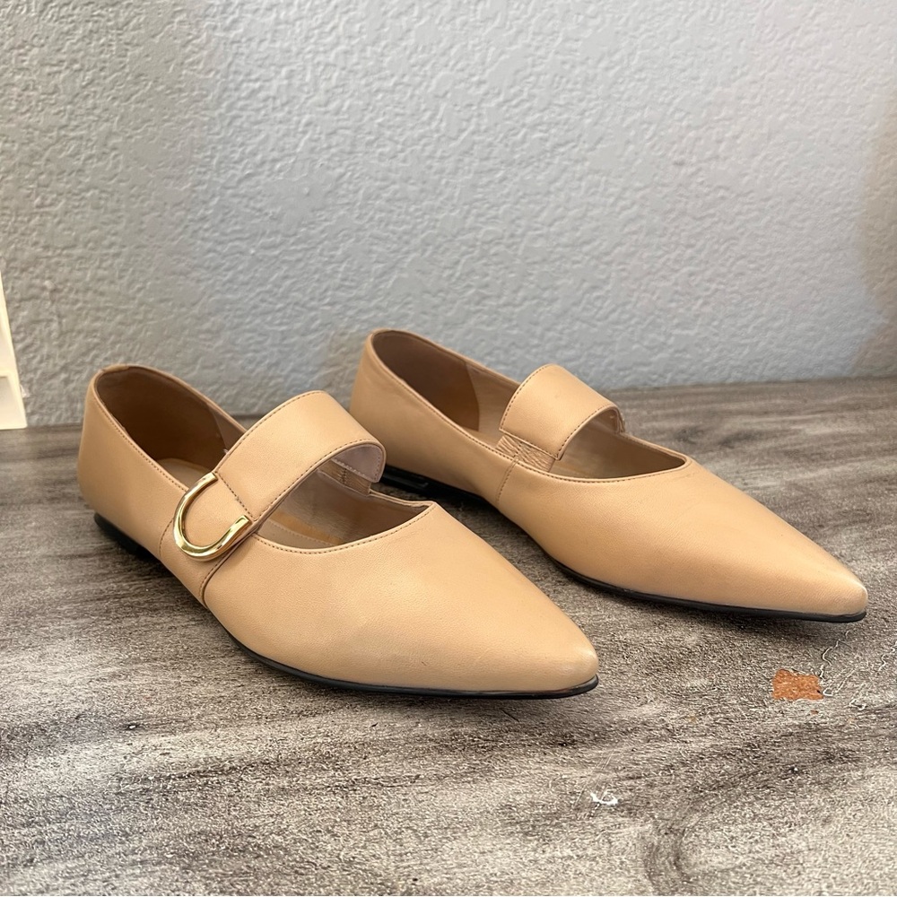 Journee Signature Flats pointed-toe Mary Jane Leather Tan size 11